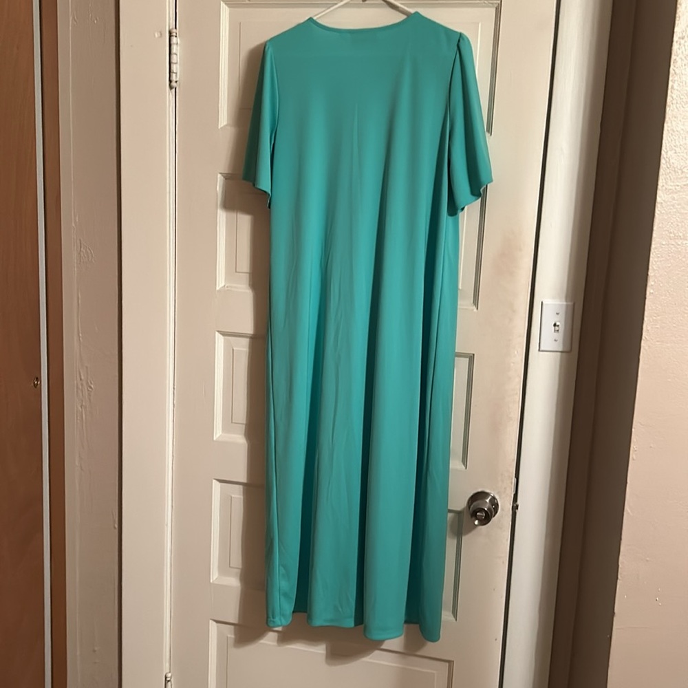 Bob Mackie wearable art maxi dress w/pockets, front zipper. Size Medium - Picture 6 of 7